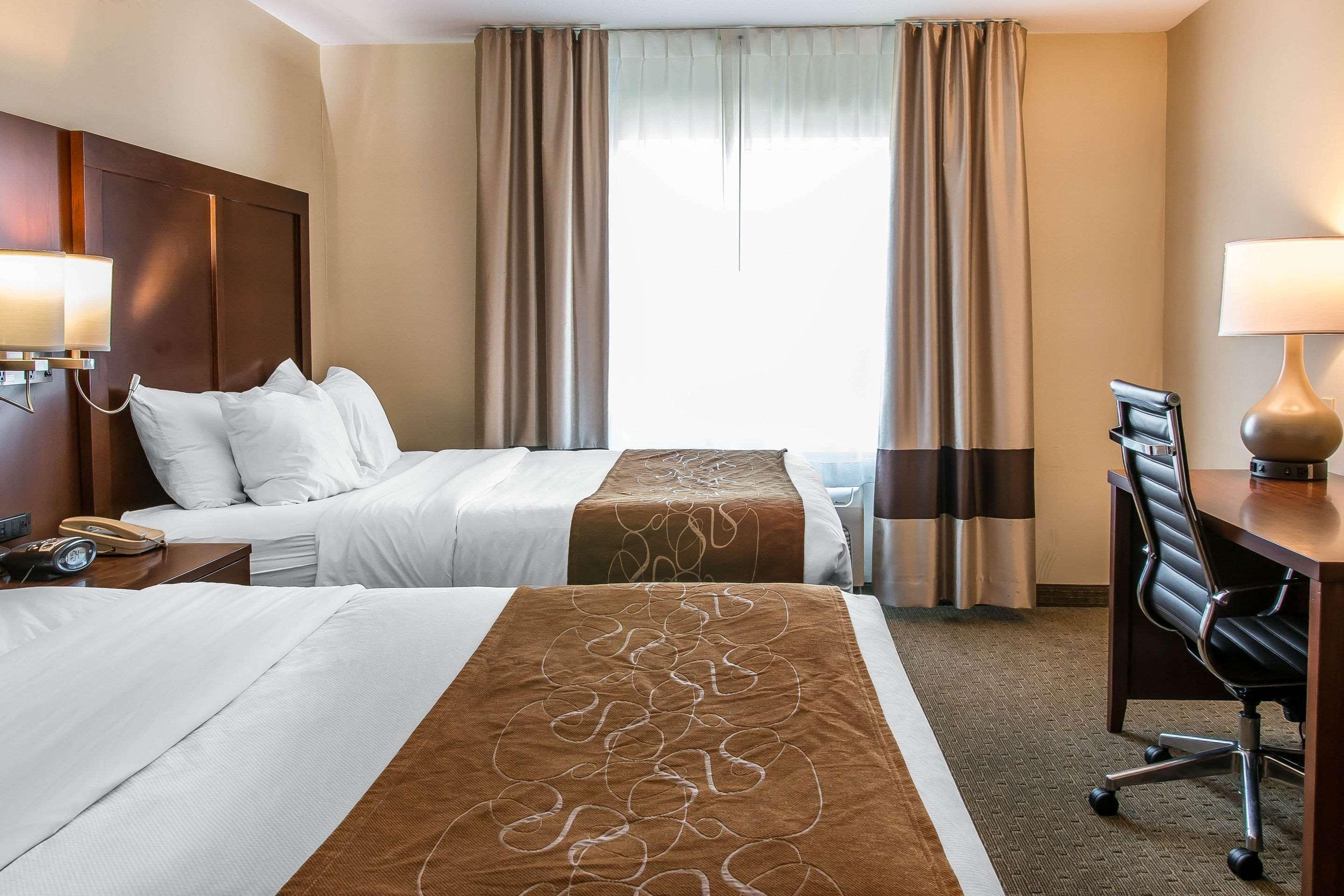 คอมฟอร์ต สวีท วีซอม Hotel Wixom ภายนอก รูปภาพ